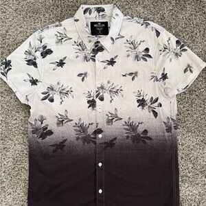 Hollister Men's Monochrome Floral Button-Down Shirt